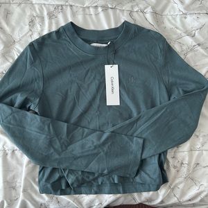 NWT Calvin Klein Cropped long Sleeve